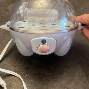 Egg cooker Dash